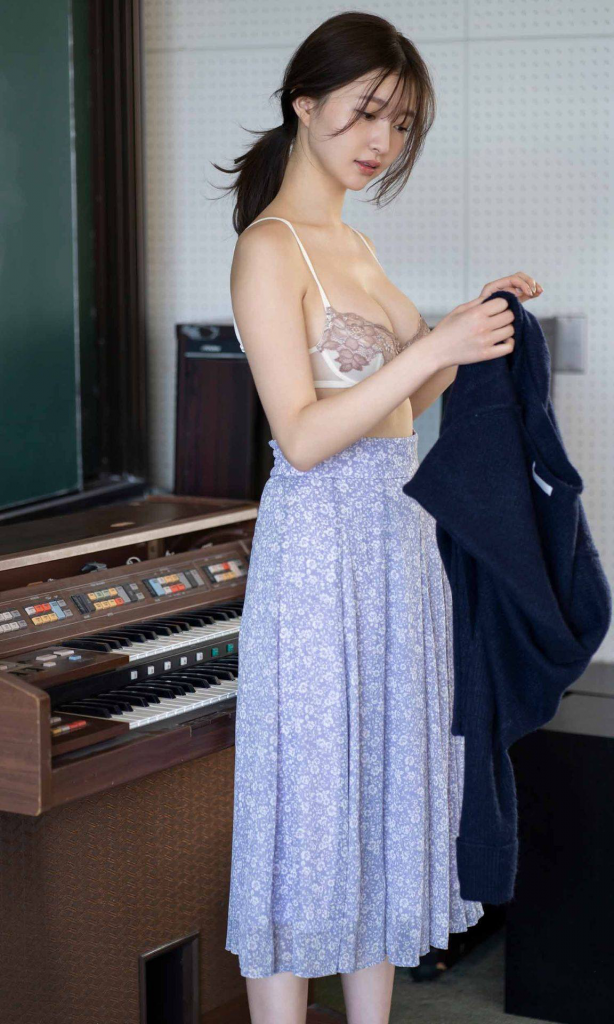 图片[1]-【デジタル限定】橋本萌花写真集「社長令嬢はひたむき」 週プレ PHOTO BOOK【50P 152MB】-石川澪写真网