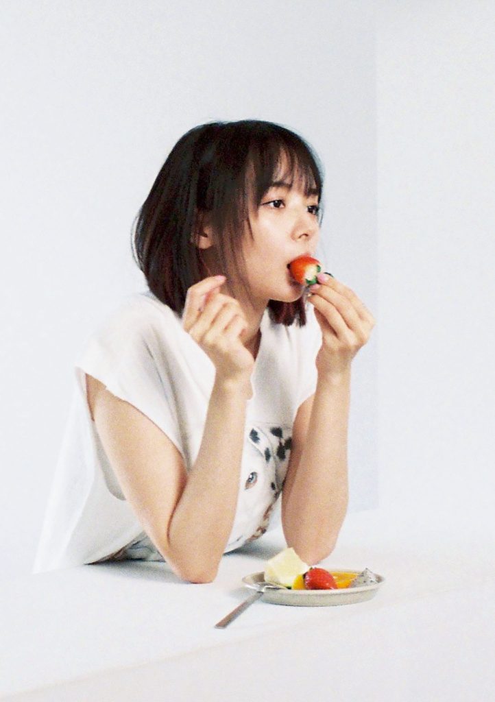 图片[6]-岡田紗佳 1stフォトエッセイ おかぴーす！　今日も私は運がいい【52P 15MB】-石川澪写真网